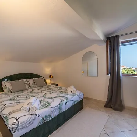House Mira Trogir