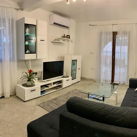 House Mira