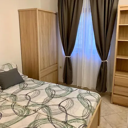 Vikendica House Mira *