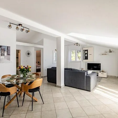 House Mira Trogir